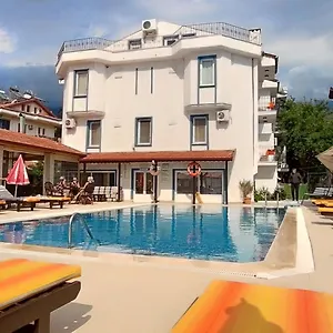 Apart Otel California Ölüdeniz